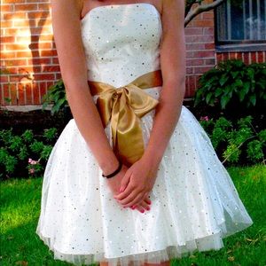 Gorgeous white and gold formal dress